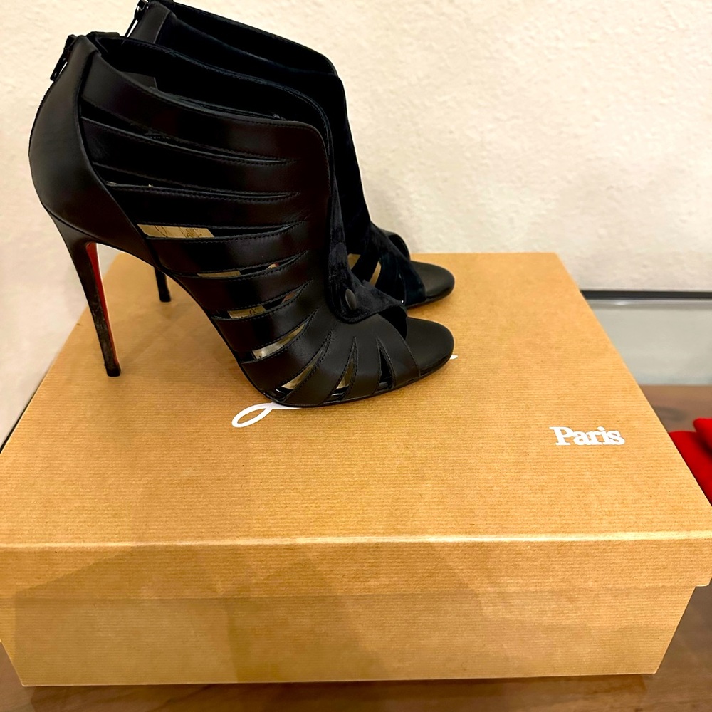 Christian Loubitan Toot Mignonne , size 36.5, excellent condition with box